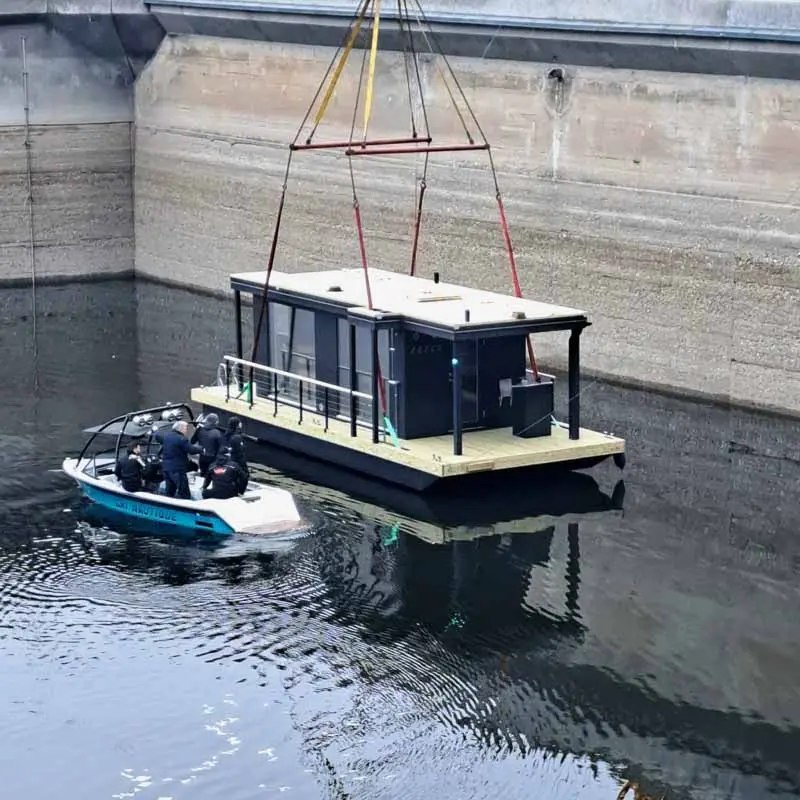 Delivery of the SaaleSpa sauna boat on a transport vehicle